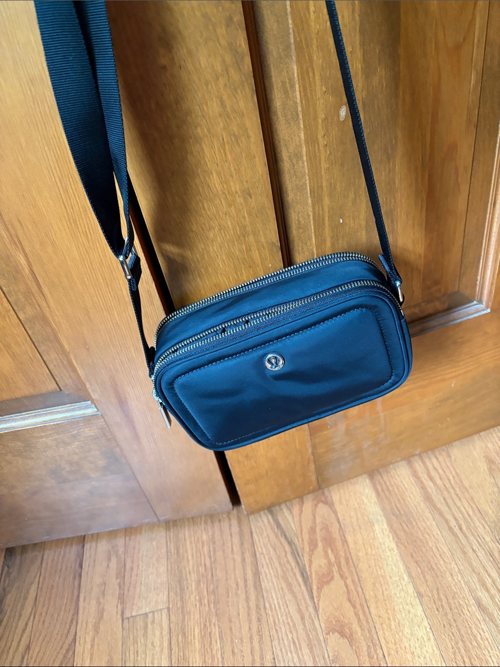 Lululemon black crossbody bag